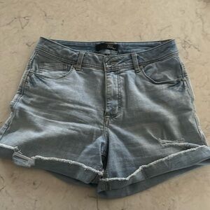 1822 short shorts. blue jean stretch.